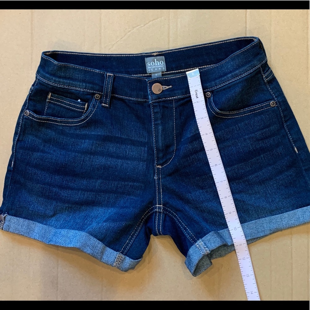Soho NY&Co dark blue jean shorts with stretch sz 0